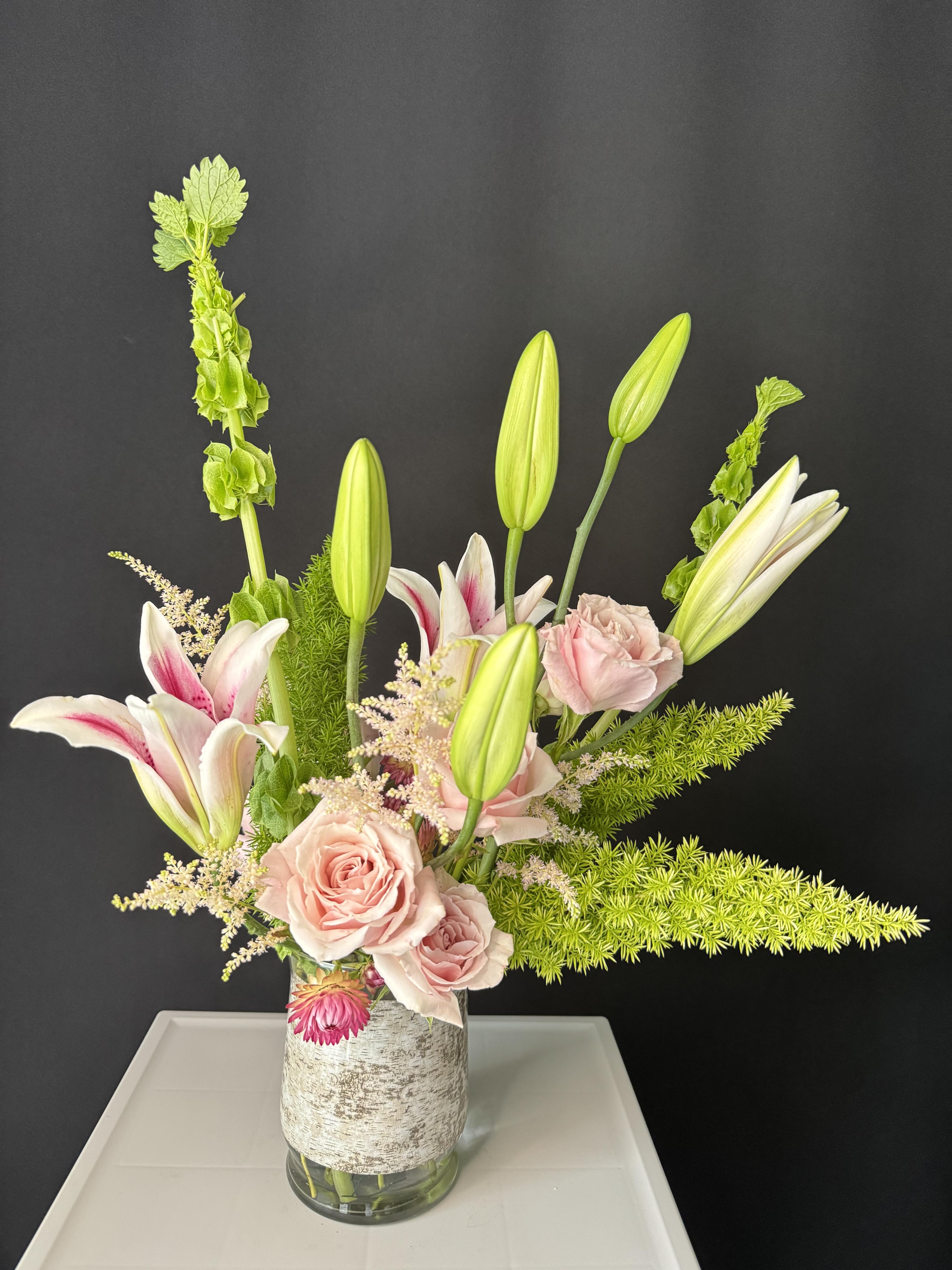 Stargazer Lily Elegance - image 4
