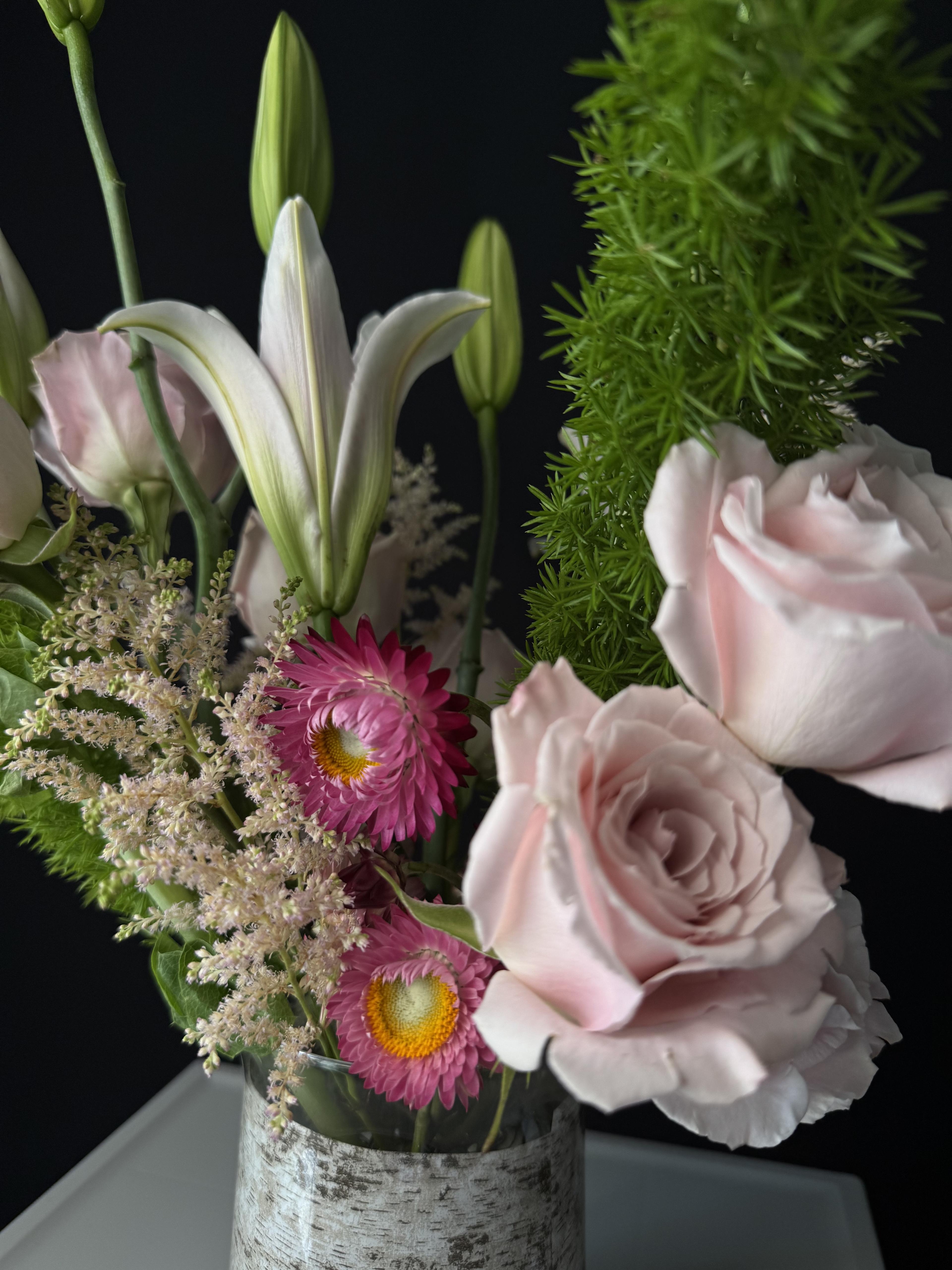 Stargazer Lily Elegance - image 5