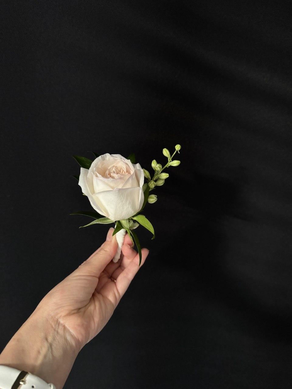 Quiet Beauty Boutonnieres - image 3